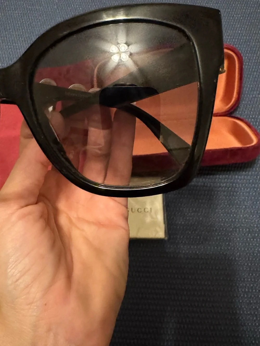 Gucci Black Frame Sunglasses (Gucci GG0459S 001)